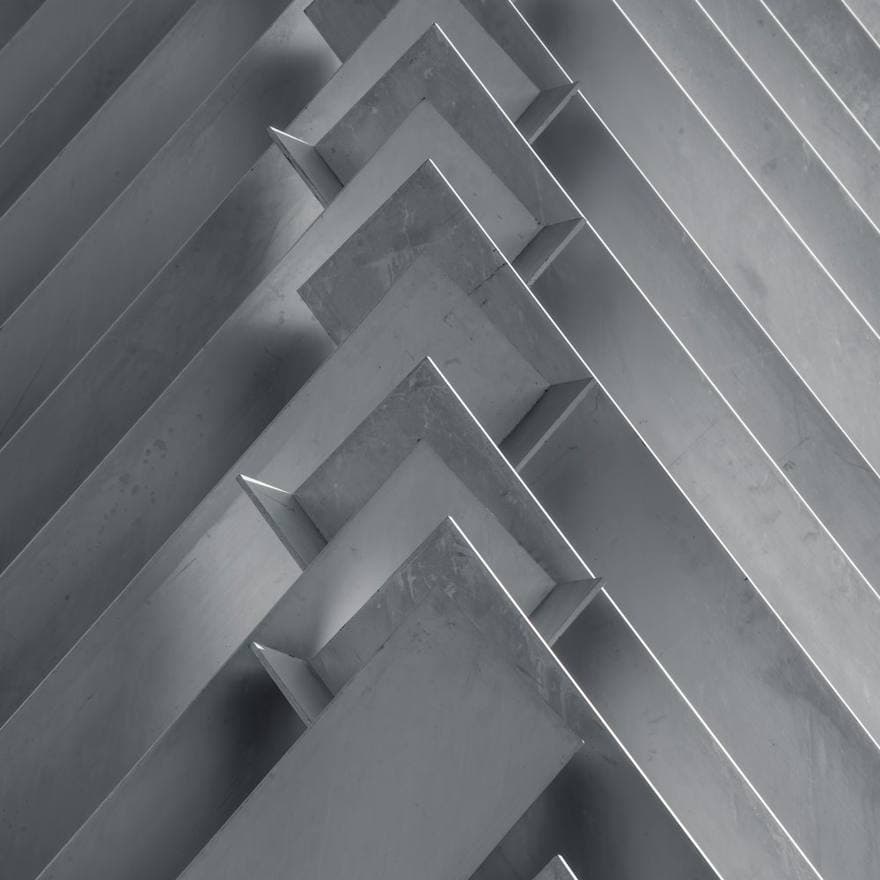 Stacked rolled aluminium sheet